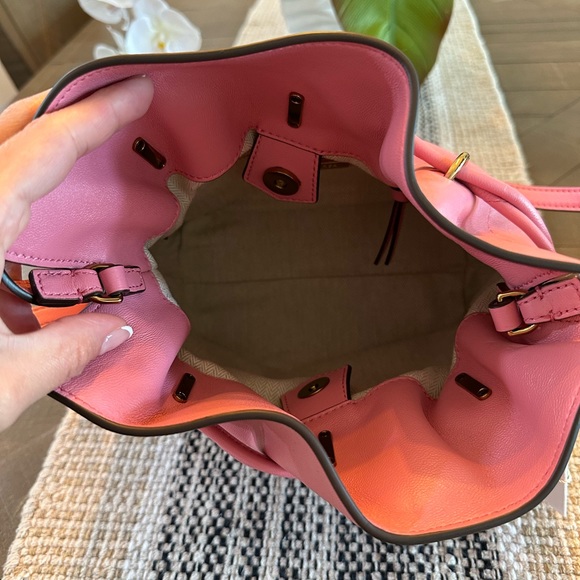 NWT - Tory Burch Kira Chevron Mini Bucket Bag - Picture 6 of 8